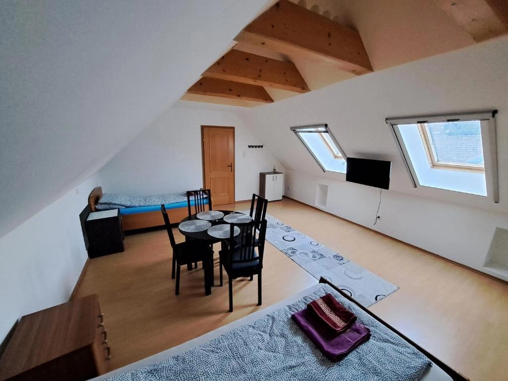 Double or Twin Room with Shared Bathroom at HostelHollabrunn